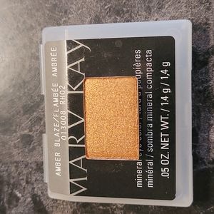 New! Mary Kay Amber Blaze Mineral Powder eye color shadow